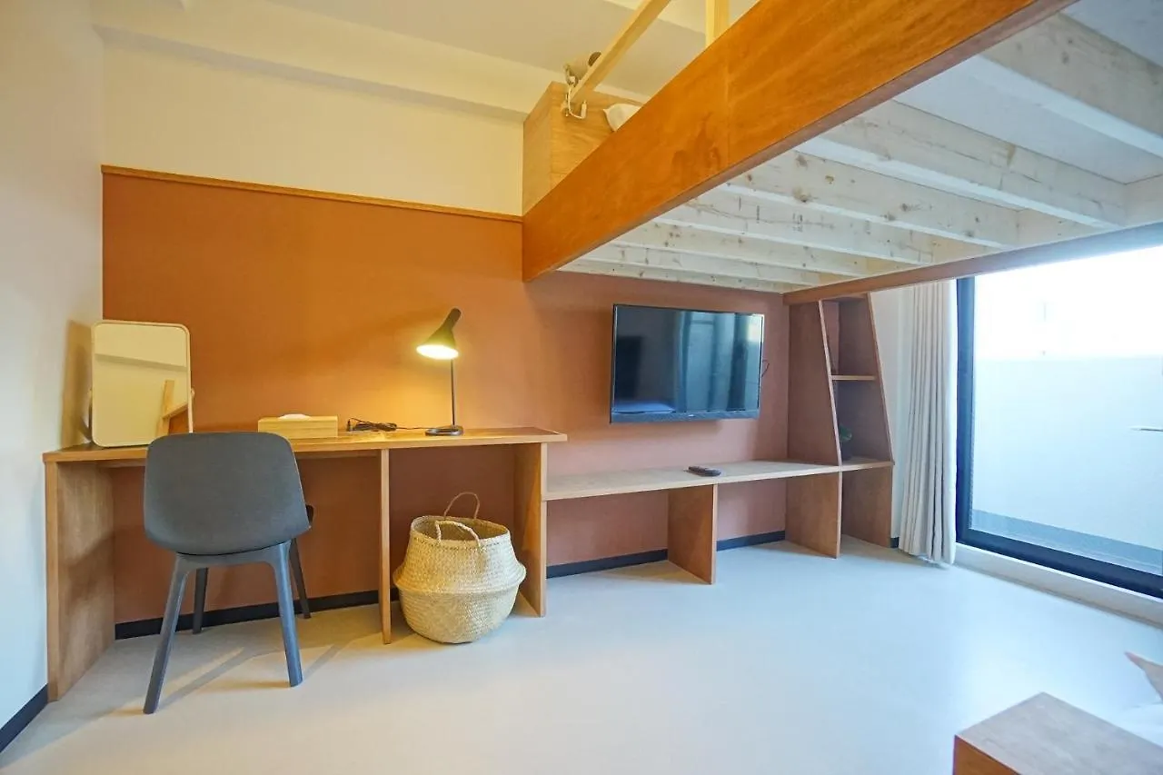 Aparthotel Earthmans Osaka-Jo 3*, Ōsaka